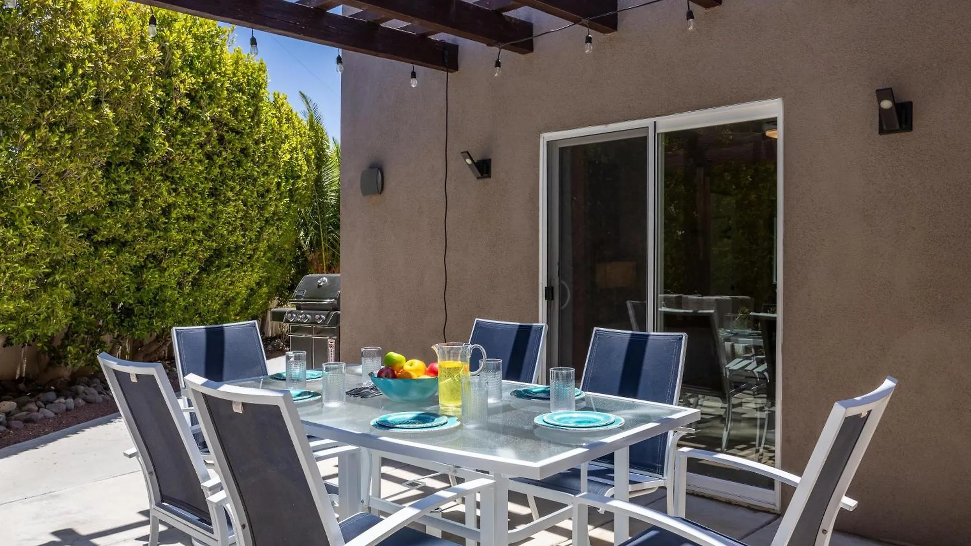 Only Inn Palm Springs By Acme House Company